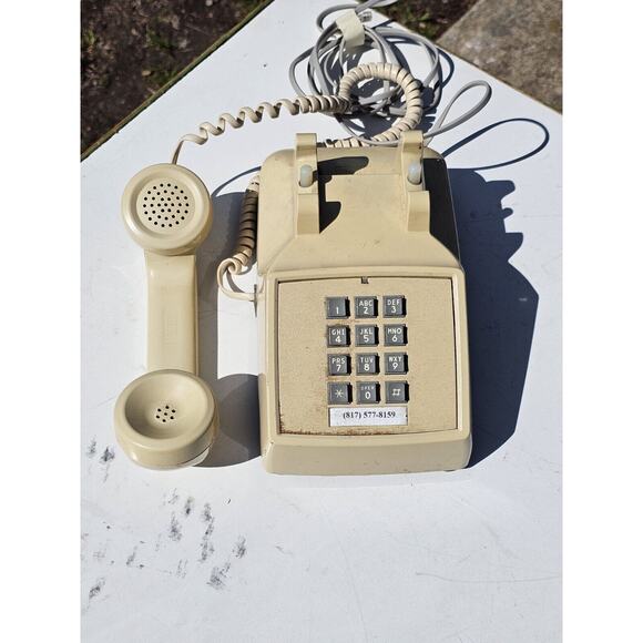 Vintage 1983 Brown ITT RJ11C 183499-103 Push Button Phone Fast Shipping - Picture 5 of 6